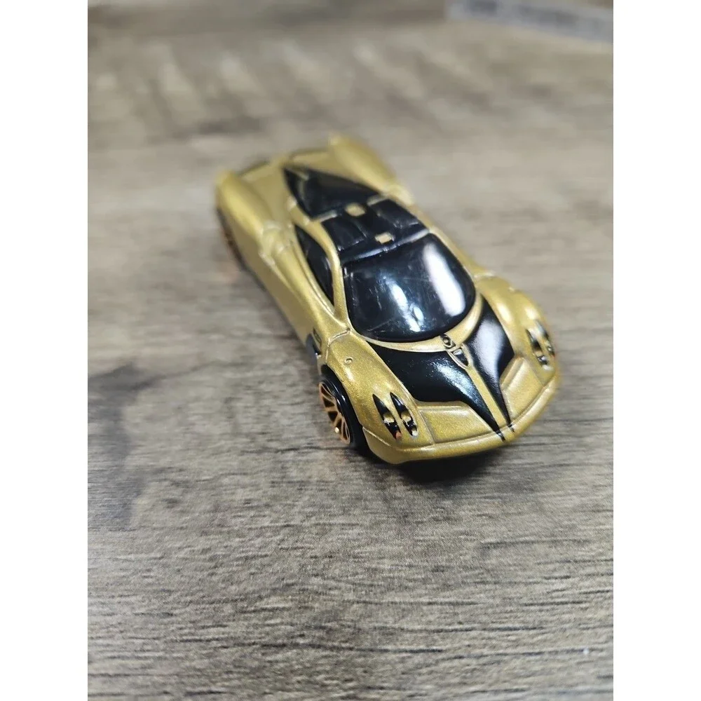 Hot Wheels Pagani Huayra Diecast 1/64 Mattel Loose Toy Car